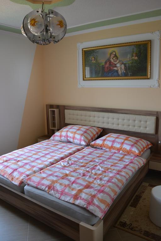 Apartments Petar & Anka Biograd Na Moru Δωμάτιο φωτογραφία