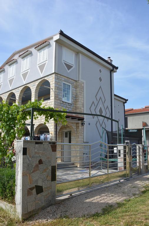 Apartments Petar & Anka Biograd Na Moru Εξωτερικό φωτογραφία